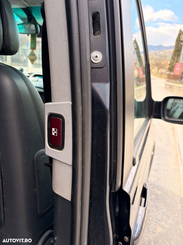 Mercedes-Benz Viano - 9