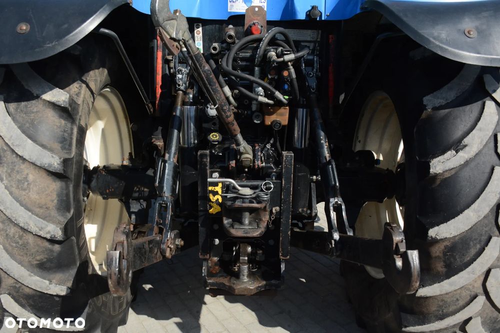 New Holland TSA.135 / 2004r. / Ładowacz czołowy / Tuz / Klima / Super stan - 16