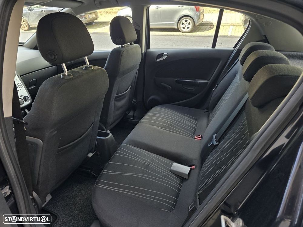 Opel Corsa 1.3 CDTI Enjoy EcoFLEX - 9