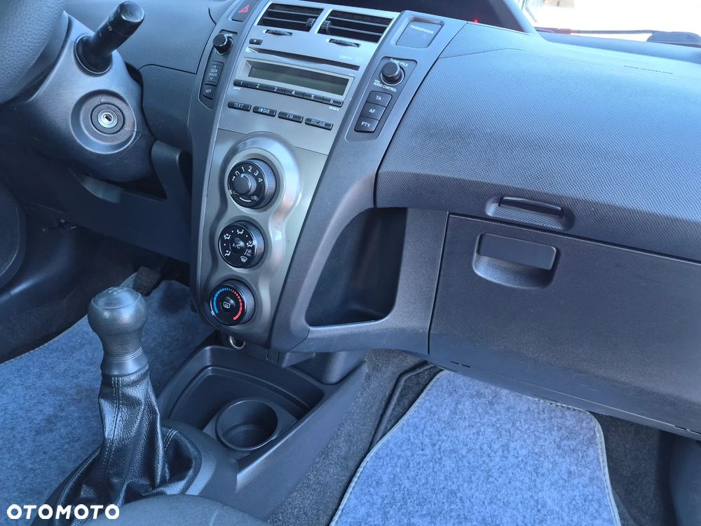 Toyota Yaris 1.0 Luna A/C - 6