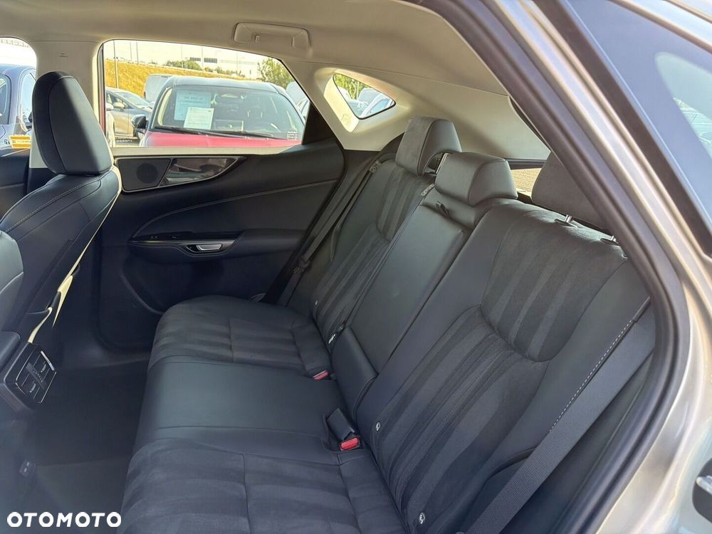 Lexus NX 350h Elegance 2WD - 23