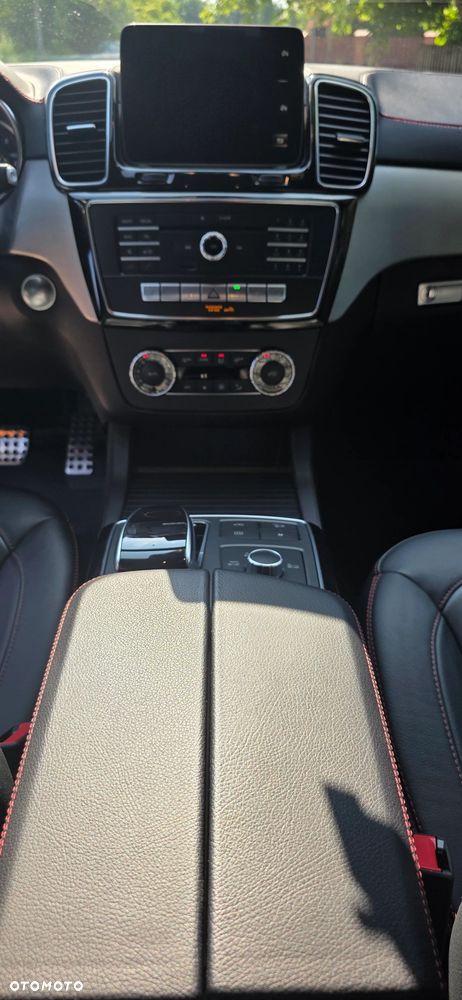 Mercedes-Benz GLE 350 d 4-Matic - 17