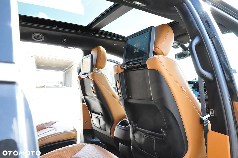 Chrysler Pacifica - 21