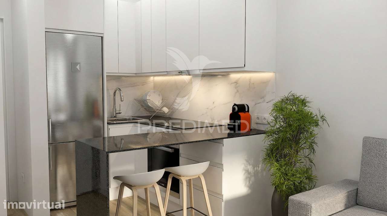 Apartamento T0 Remodelado com vista mar - Grande imagem: 2/13