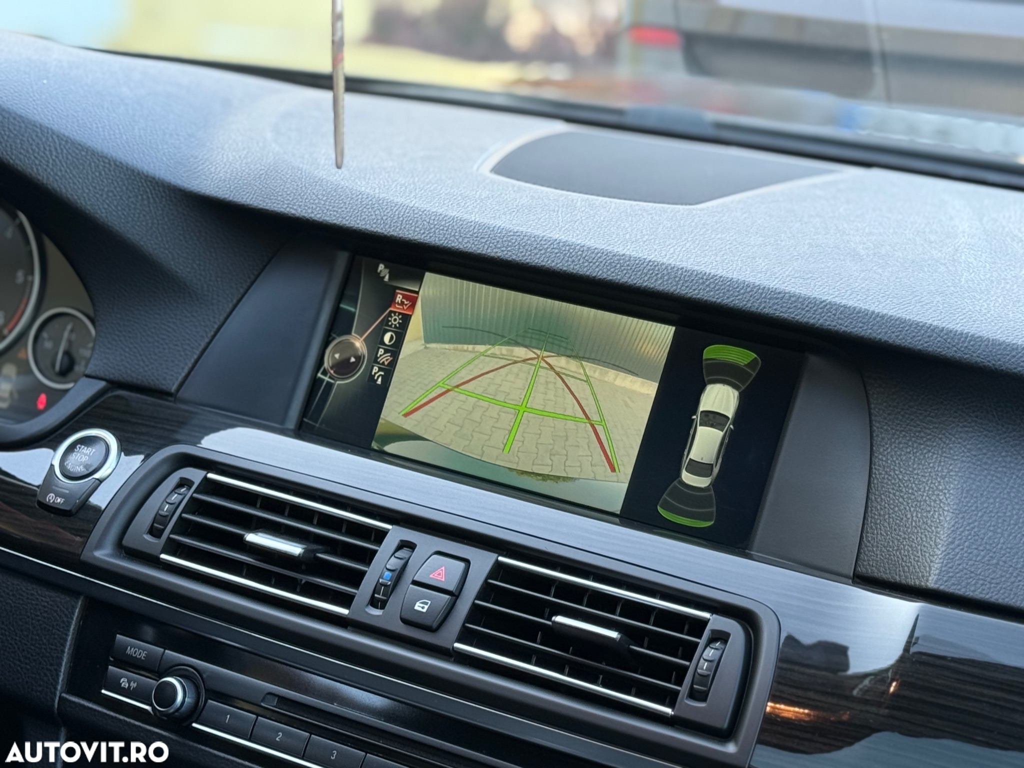 BMW Seria 5 520d Aut. - 24
