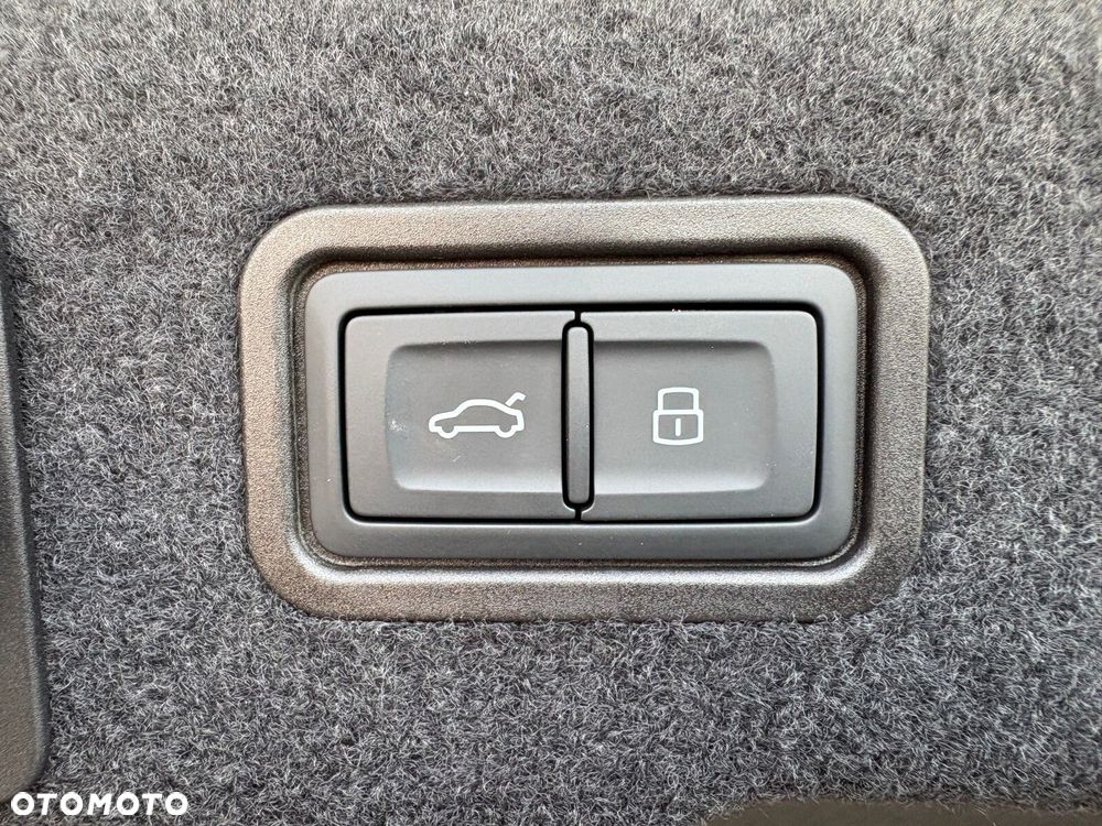 Audi A8 - 10