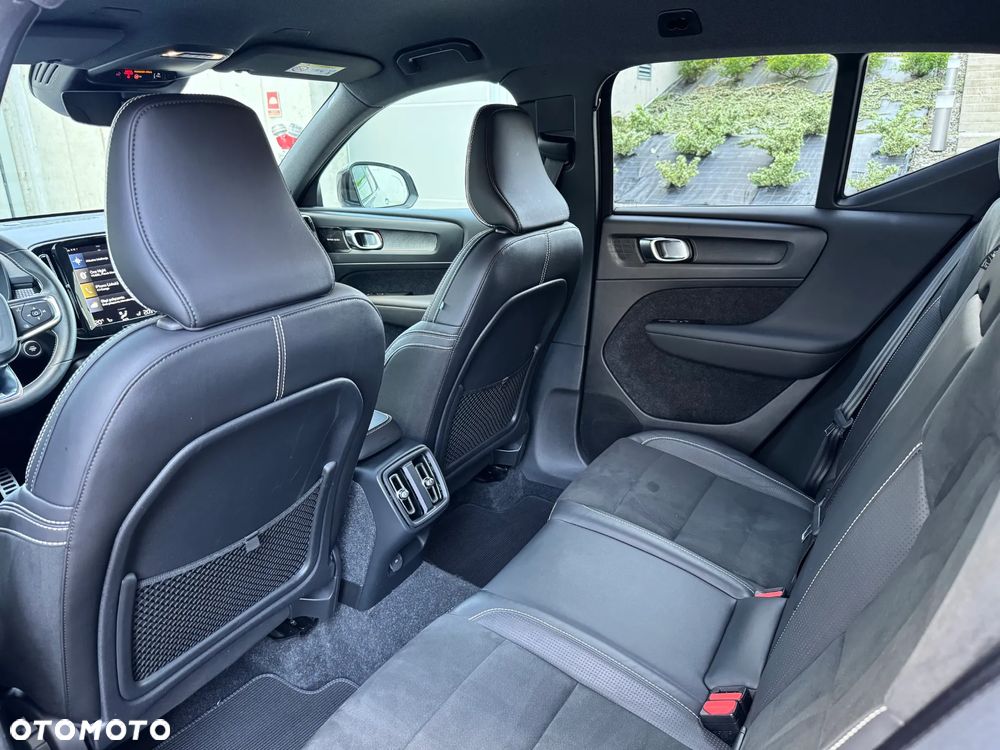 Volvo XC 40 T4 R-Design - 13