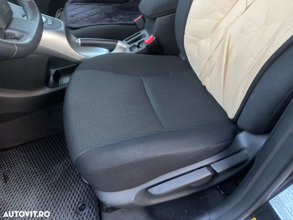 Toyota Auris 1.8 L VVT-i Luna - 21