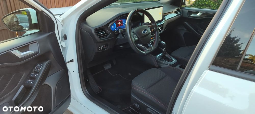 Ford Focus 1.0 EcoBoost Hybrid ST-LINE X - 17