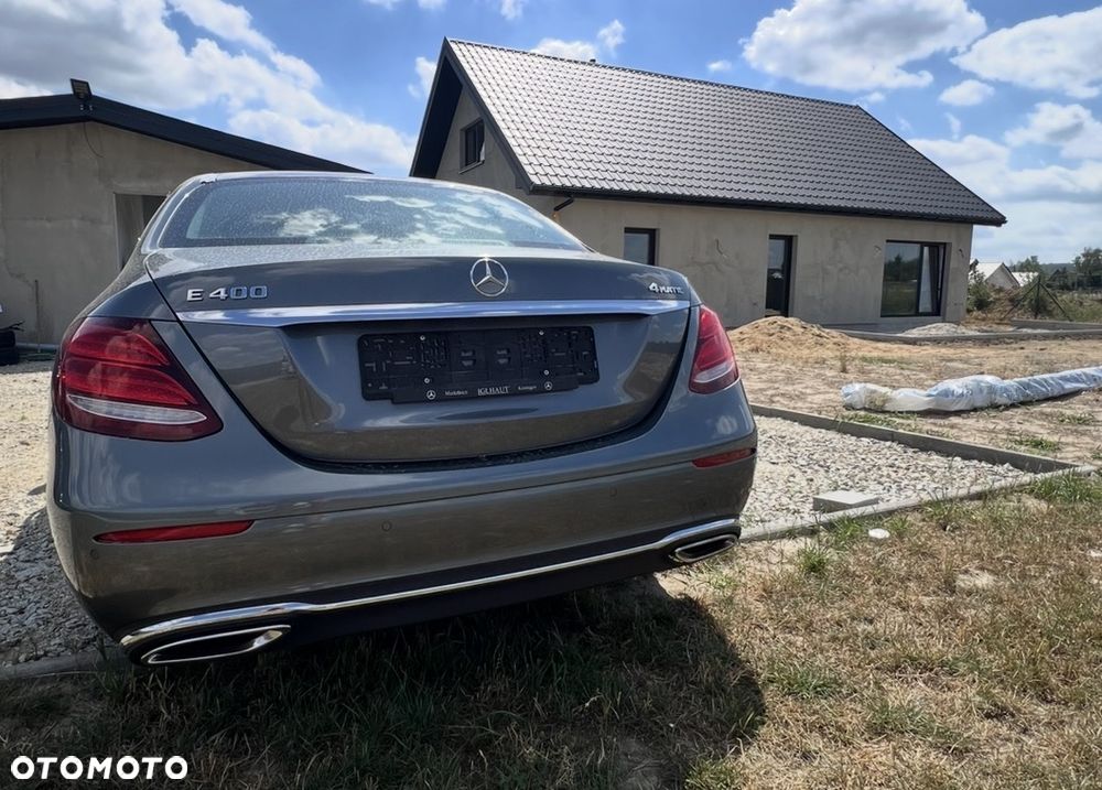 Mercedes-Benz Klasa E 400 4-Matic 9G-TRONIC - 2