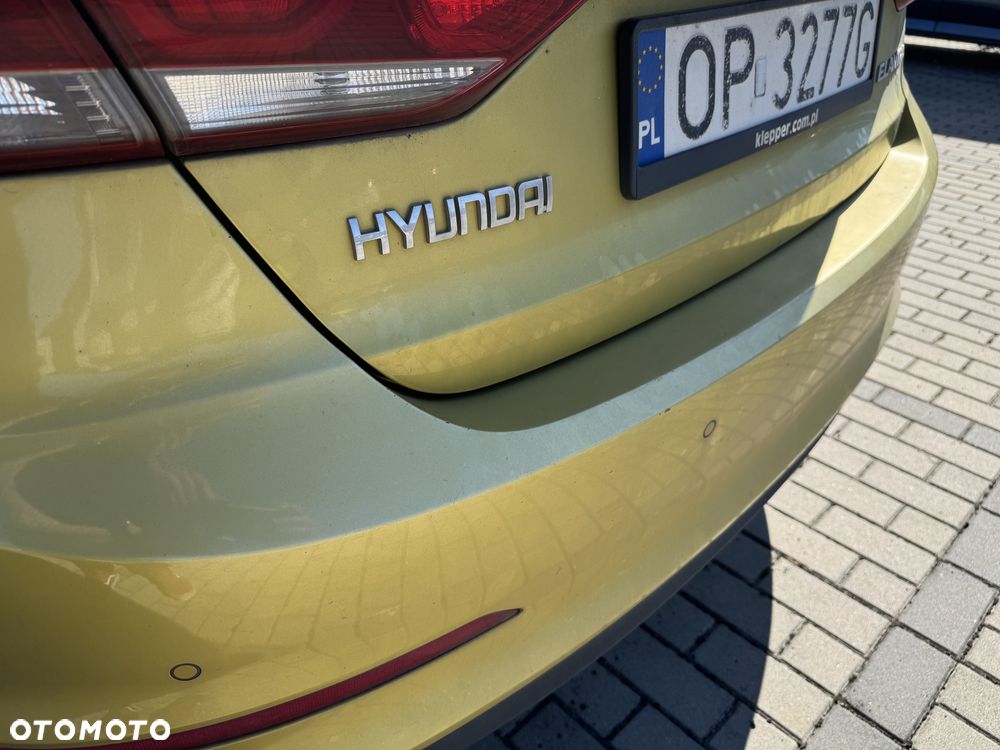 Hyundai Elantra 1.6 CRDi Classic + - 9
