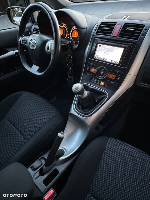 Toyota Auris 1.4 D-4D Edition - 24