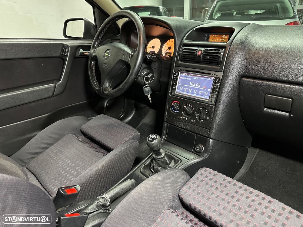 Opel Astra 1.4i 16V Sport - 12