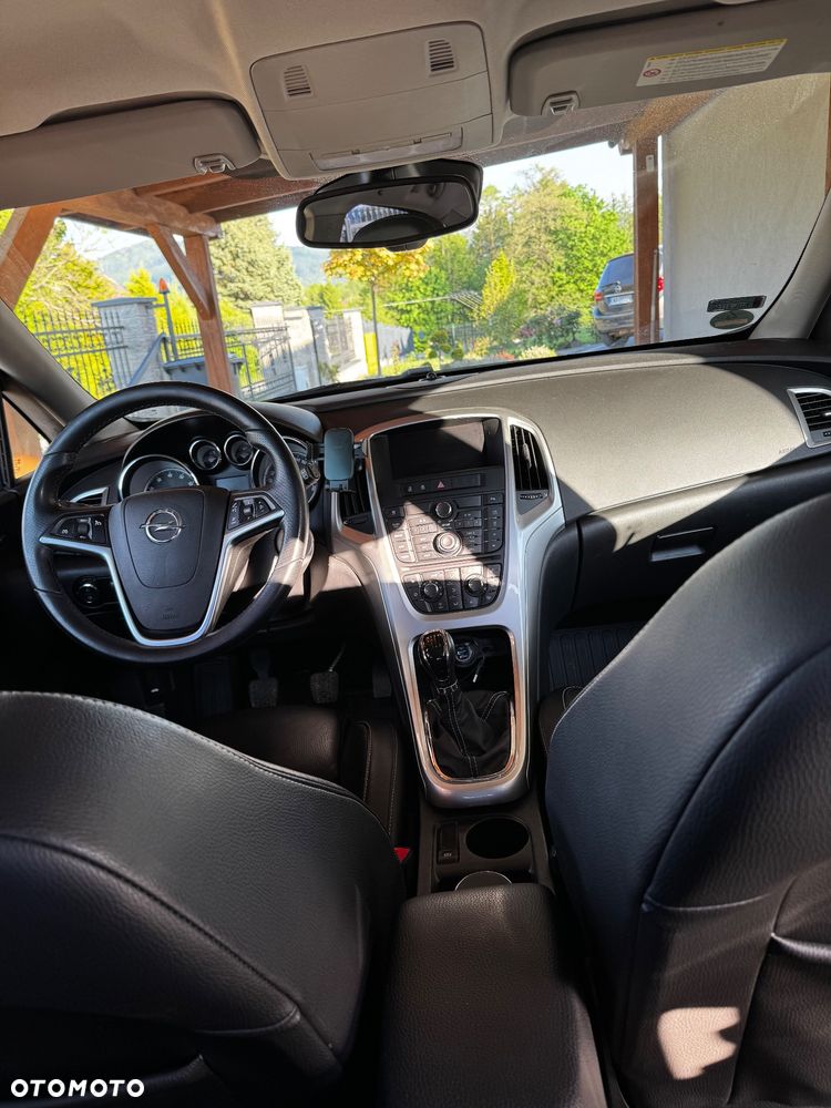 Opel Astra 1.6 T Cosmo - 29