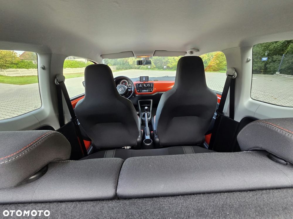 Volkswagen up! groove - 11