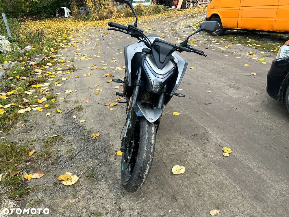 CFMoto NK - 4
