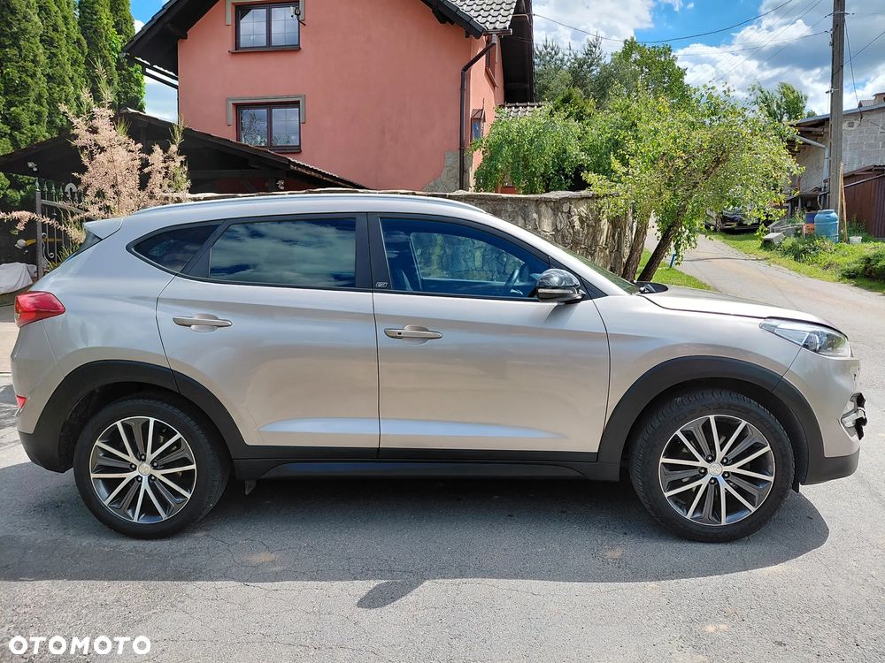 Hyundai Tucson 1.7 CRDI BlueDrive GO 2WD - 1