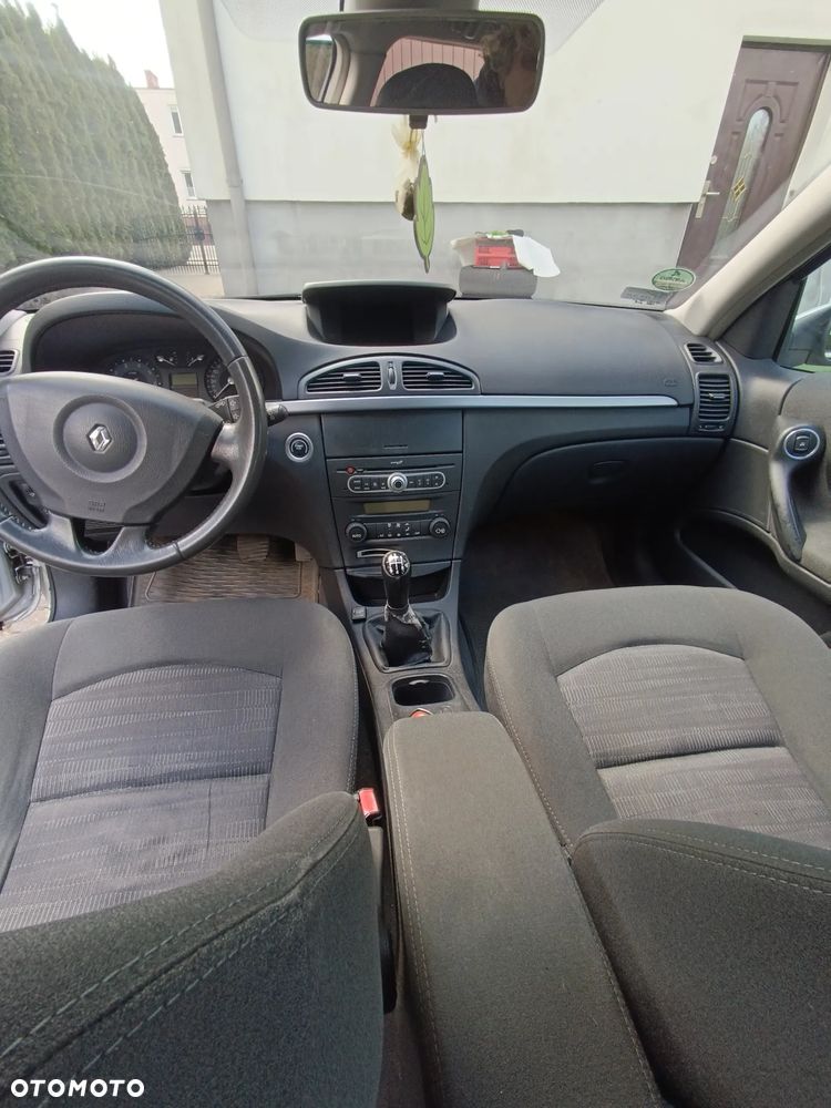 Renault Laguna 2.0 16V 140 Emotion - 12