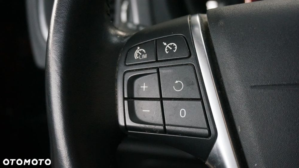 Volvo V40 Cross Country D3 Drive-E SCR Momentum - 21