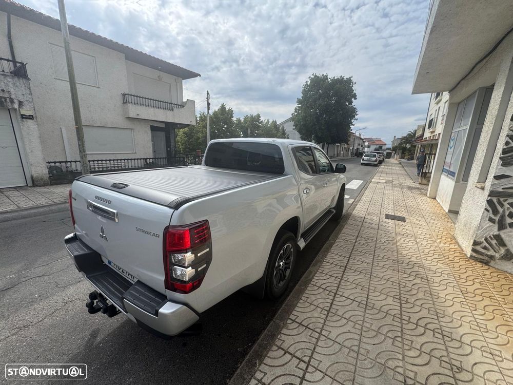 Mitsubishi L200 2.3 DI-D Space Cab Invite Strakar Look 4WD - 21