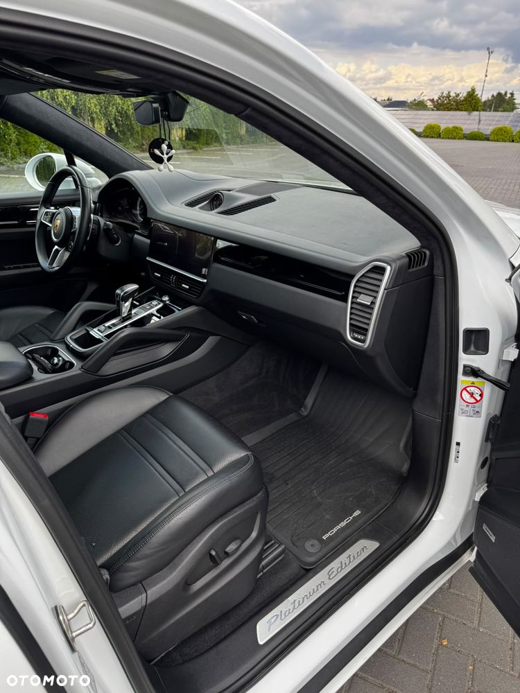 Porsche Cayenne Platinum Edition - 38