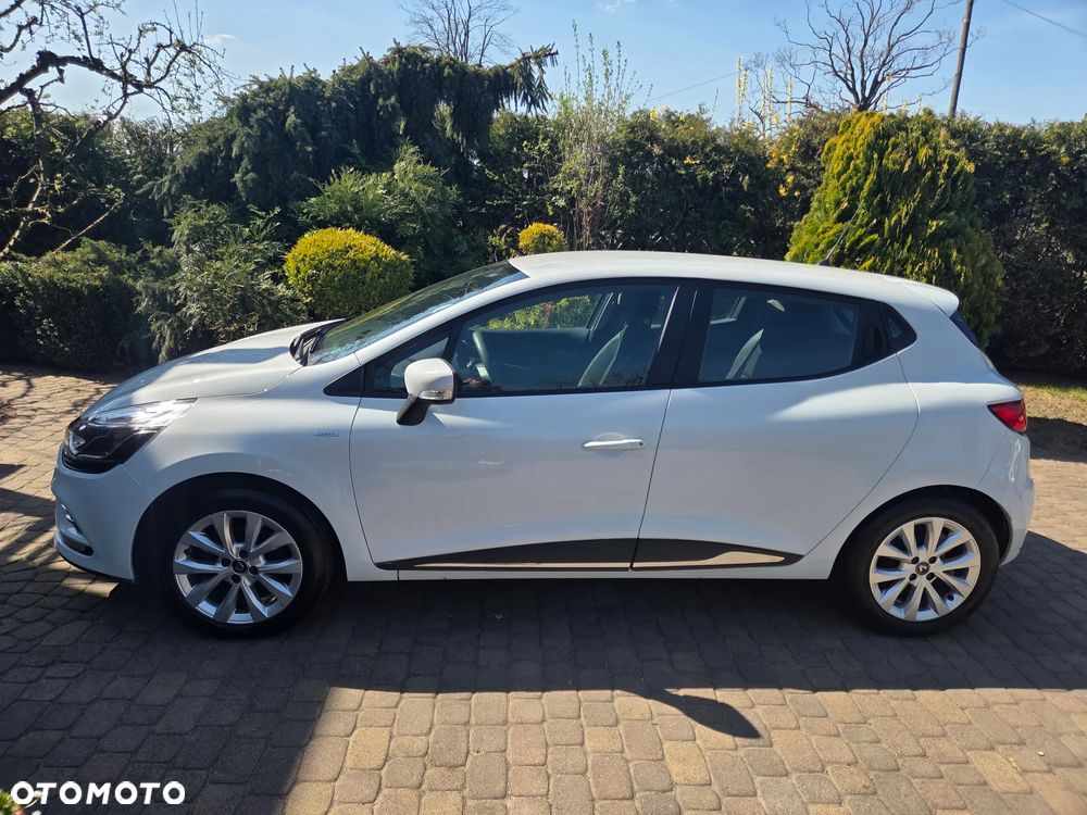 Renault Clio 1.2 16V 75 Expression - 3