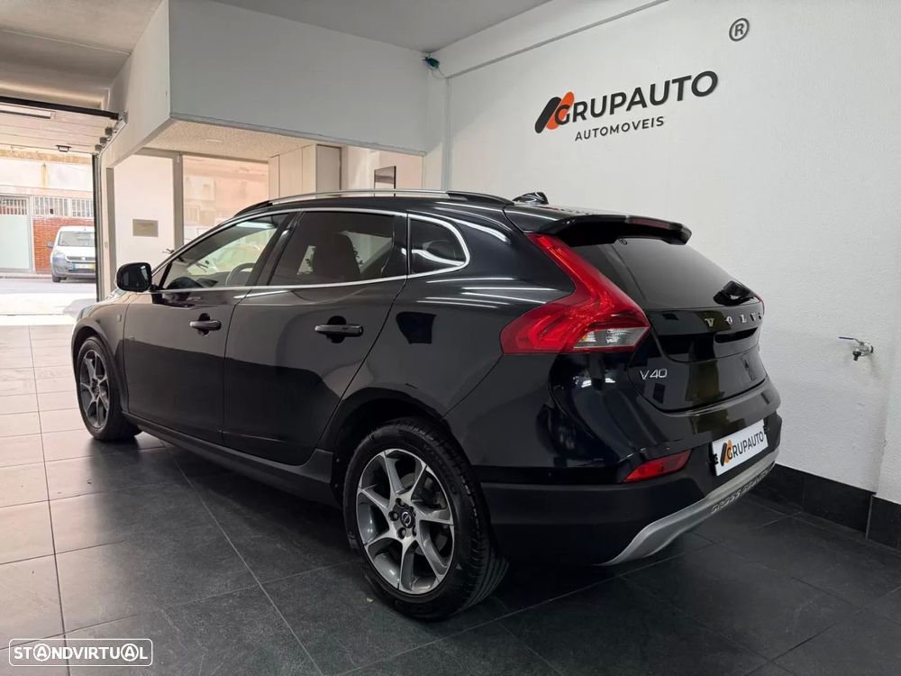 Volvo V40 Cross Country - 4