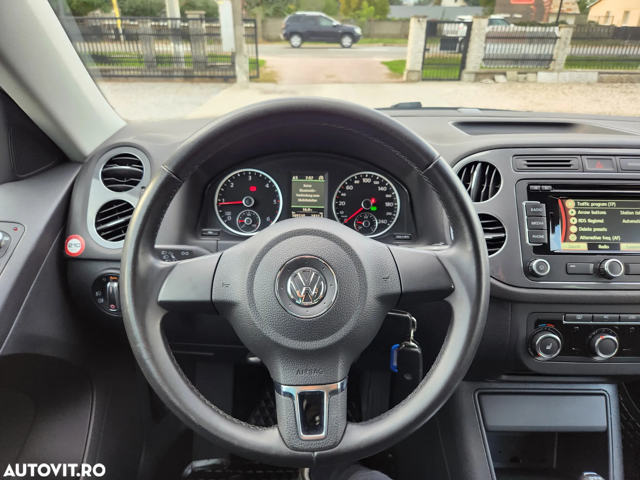 Volkswagen Tiguan 2.0 TDI DPF 4Motion BlueMotion Technology DSG Sport & Style - 12