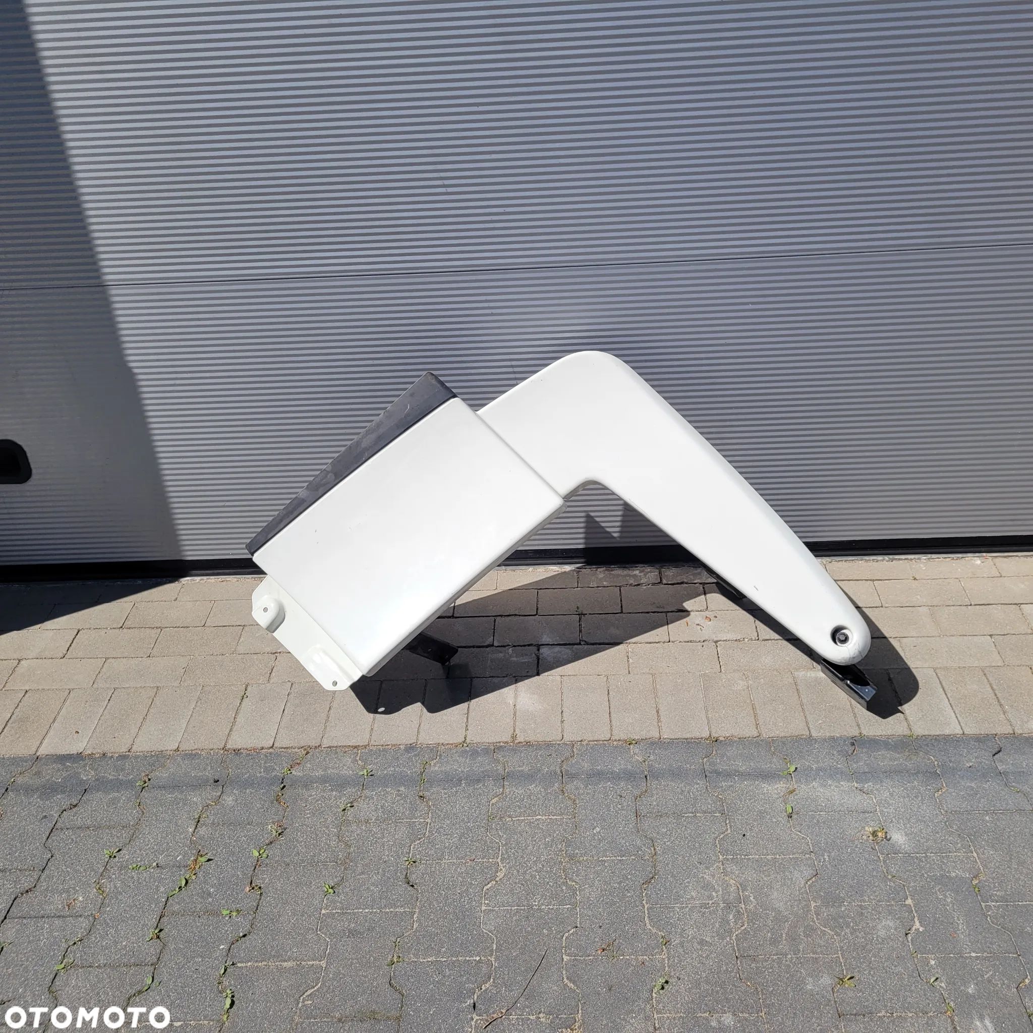OWIEWKA SPOJLER KOSA VOLVO FH4 FH5 RH. ORYGINAŁ CHWALIM116 - 1