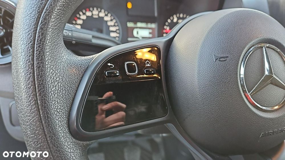 Mercedes-Benz Sprinter - 17
