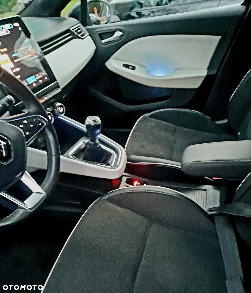 Renault Clio TCe 100 BUSINESS EDITION - 21