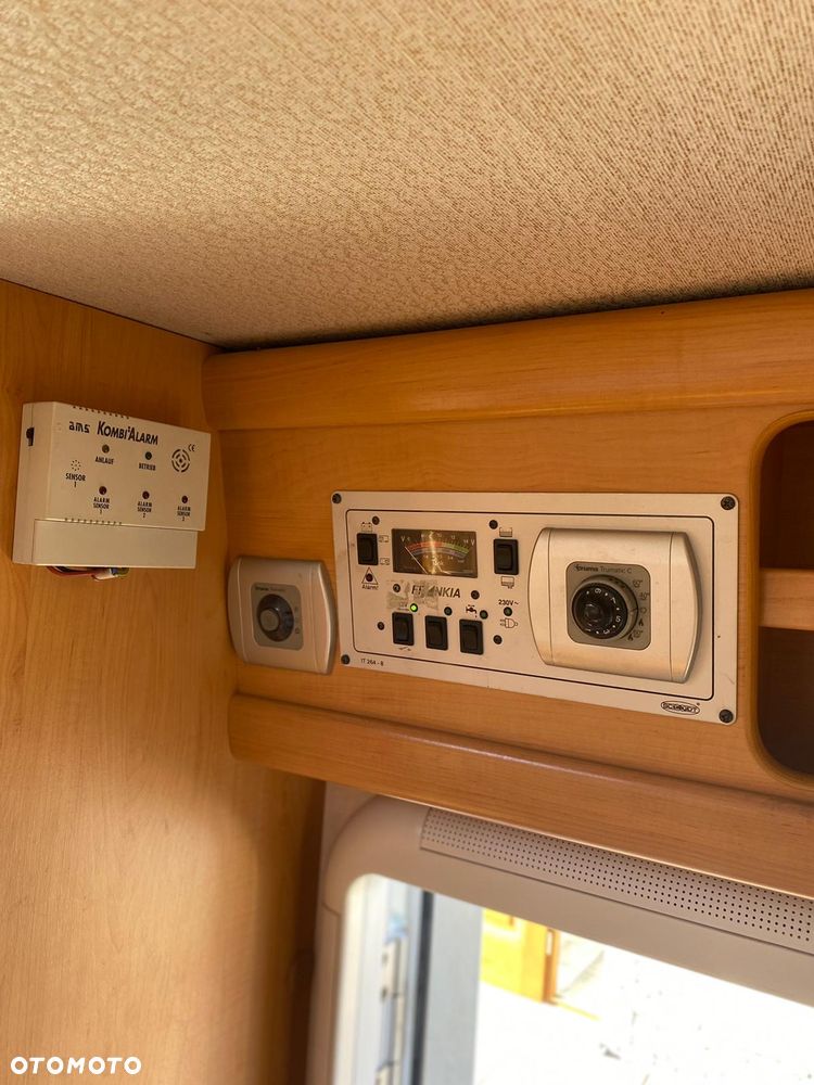 Mercedes-Benz Sprinter - 20