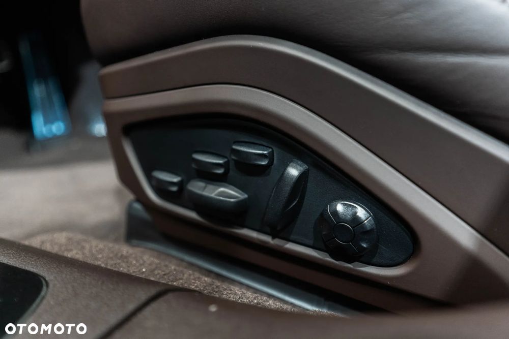 Porsche Panamera Turbo E-Hybrid PHEV - 26