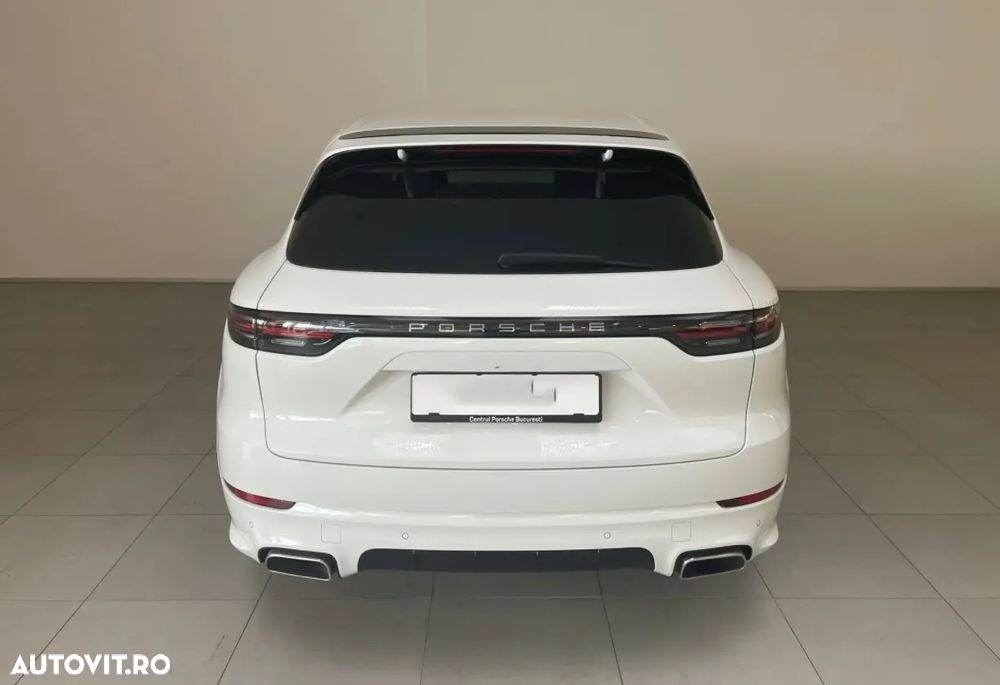 Porsche Cayenne - 6