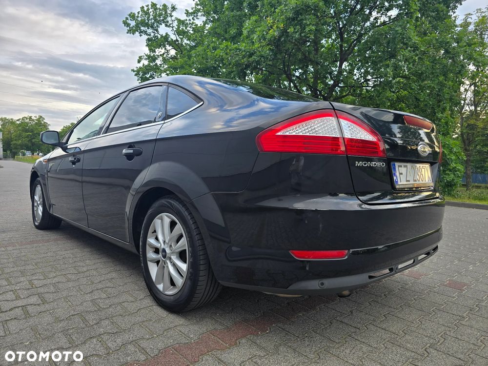 Ford Mondeo 2.0 Ghia - 6