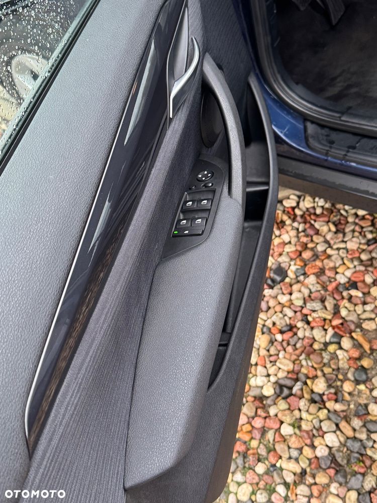 BMW X1 xDrive20i - 12