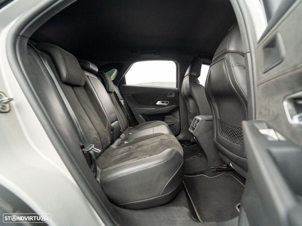 DS DS7 Crossback E-Tense Performance Line EAT8 - 40