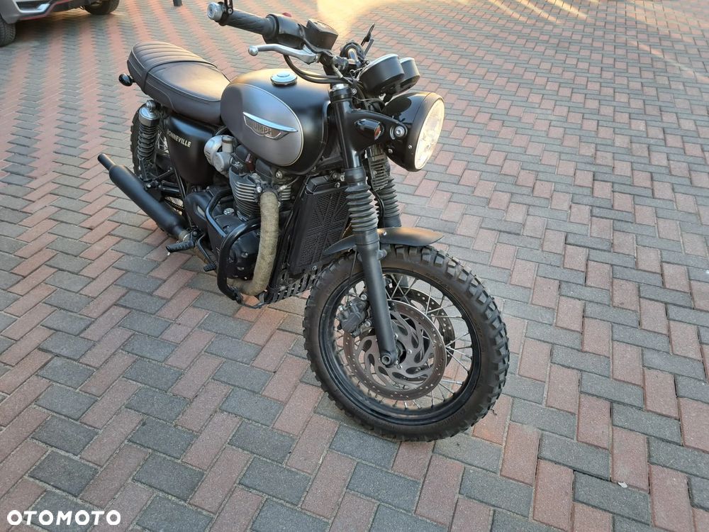 Triumph Bonneville - 2