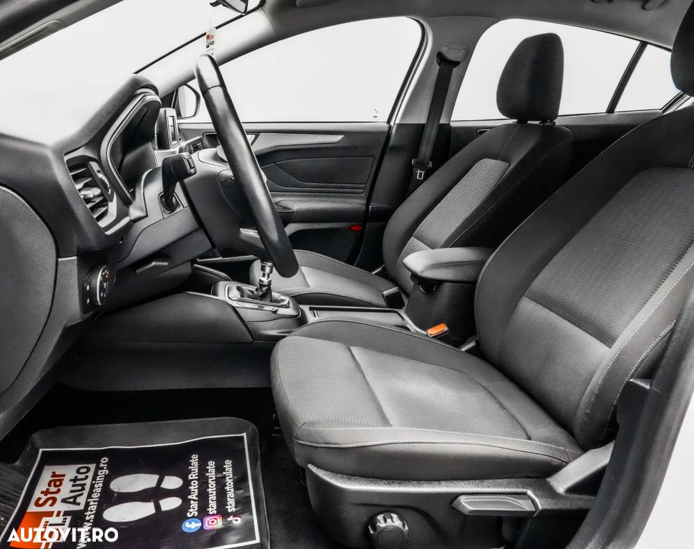 Ford Focus 1.5 EcoBlue Titanium Business - 14