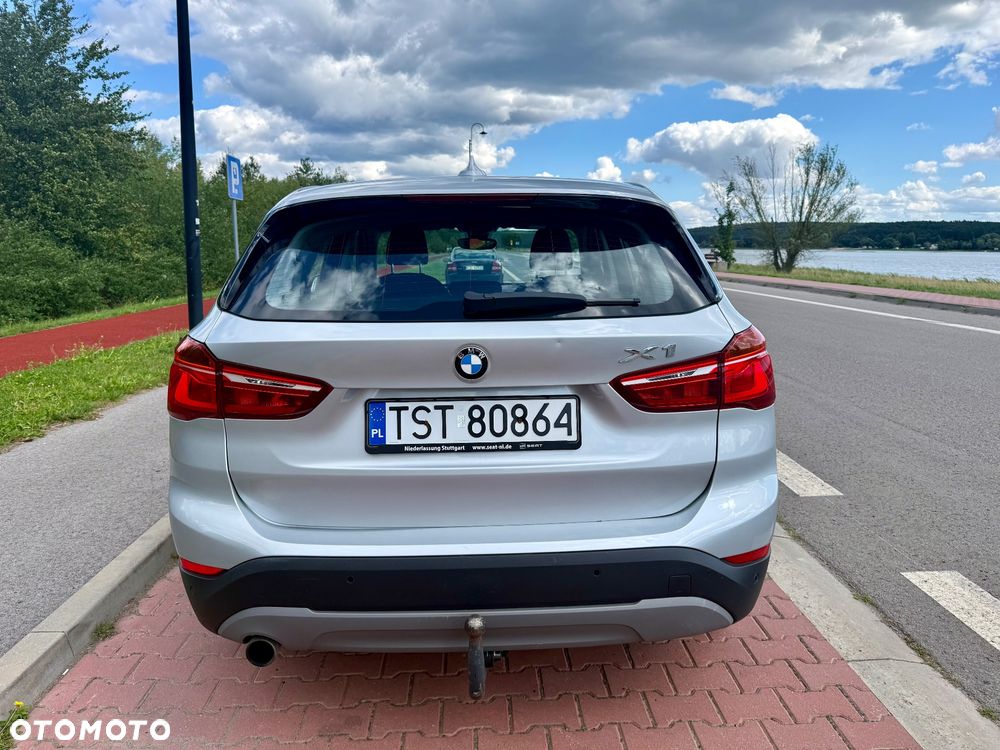 BMW X1 xDrive18d - 4