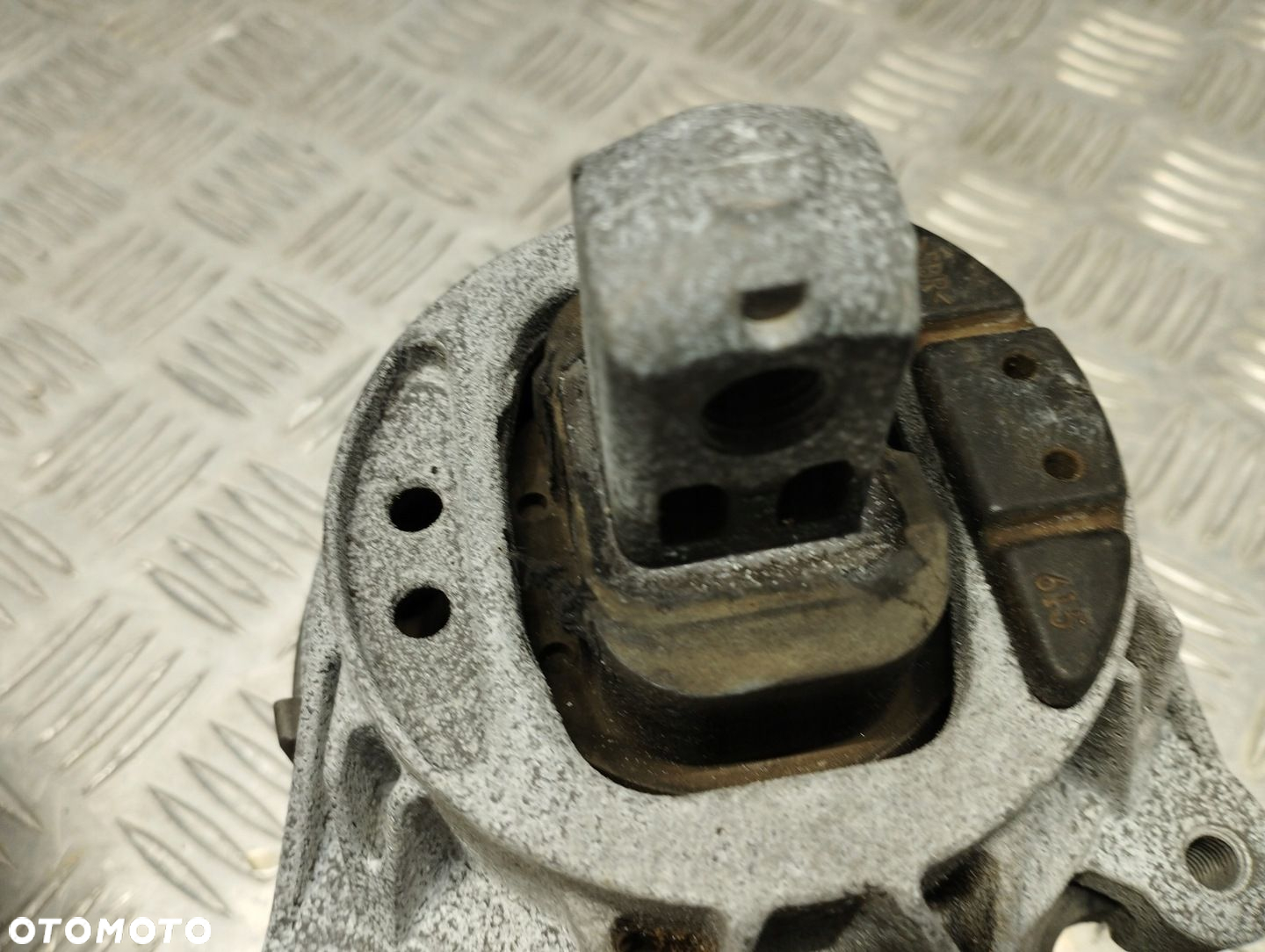 BMW F30 F31 F32 F33 F34 F36 PODUSZKA SILNIKA PRAWA 6850220 - 10