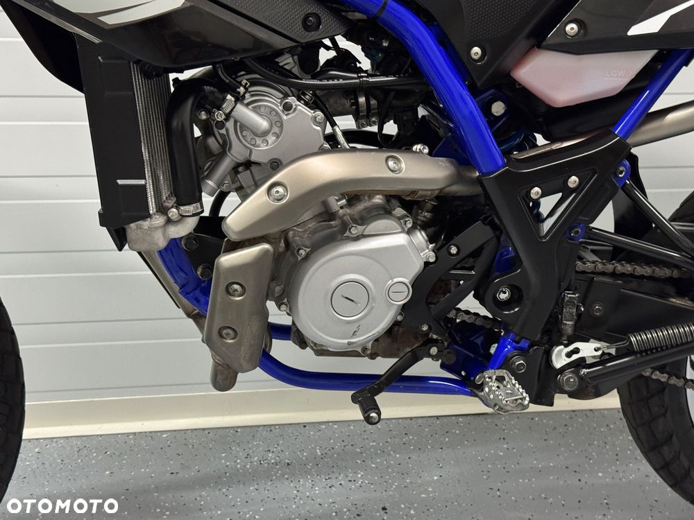Yamaha WR - 19