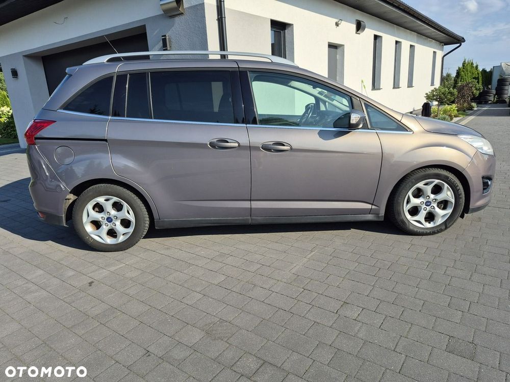Ford Grand C-MAX - 9