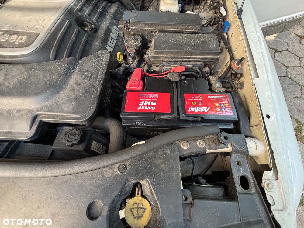 Jeep Commander 5.7 V8 Limited - 14