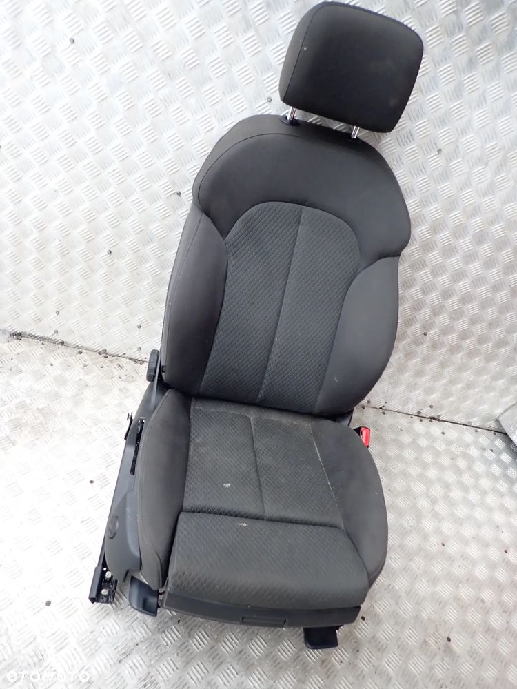 FOTEL PASAZERA PRAWY AUDI A6 C7 - 1