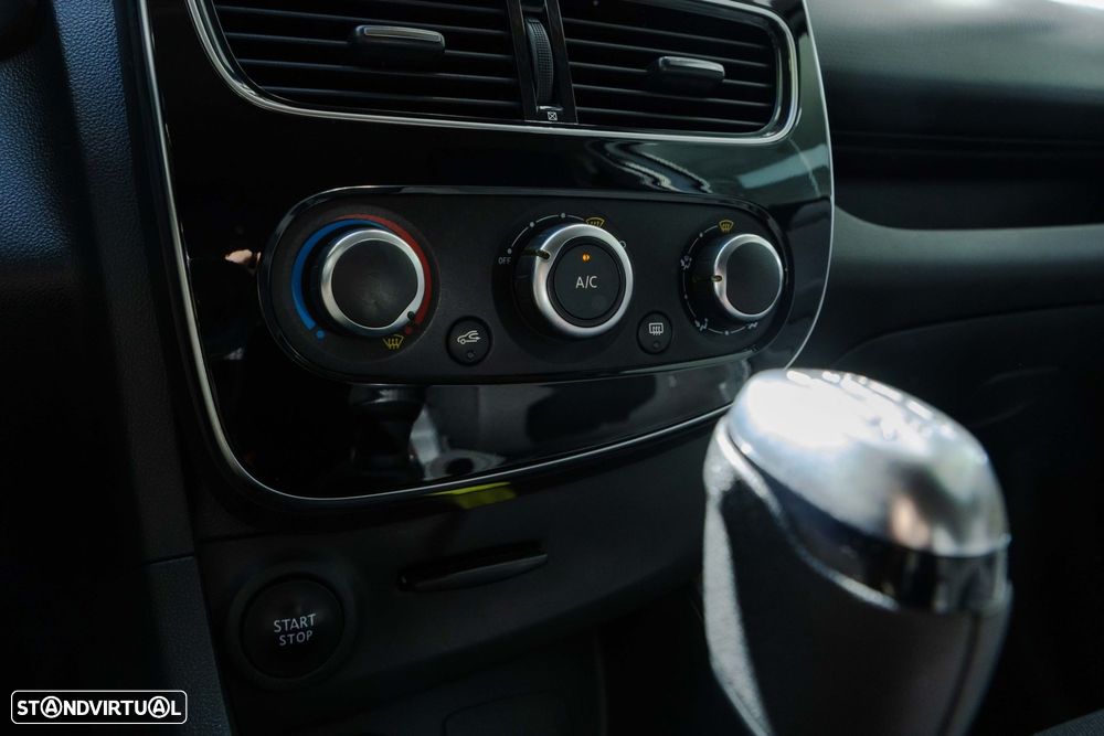 Renault Clio Sport Tourer 1.5 dCi Limited - 26