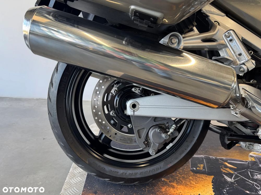 Yamaha FJR - 15
