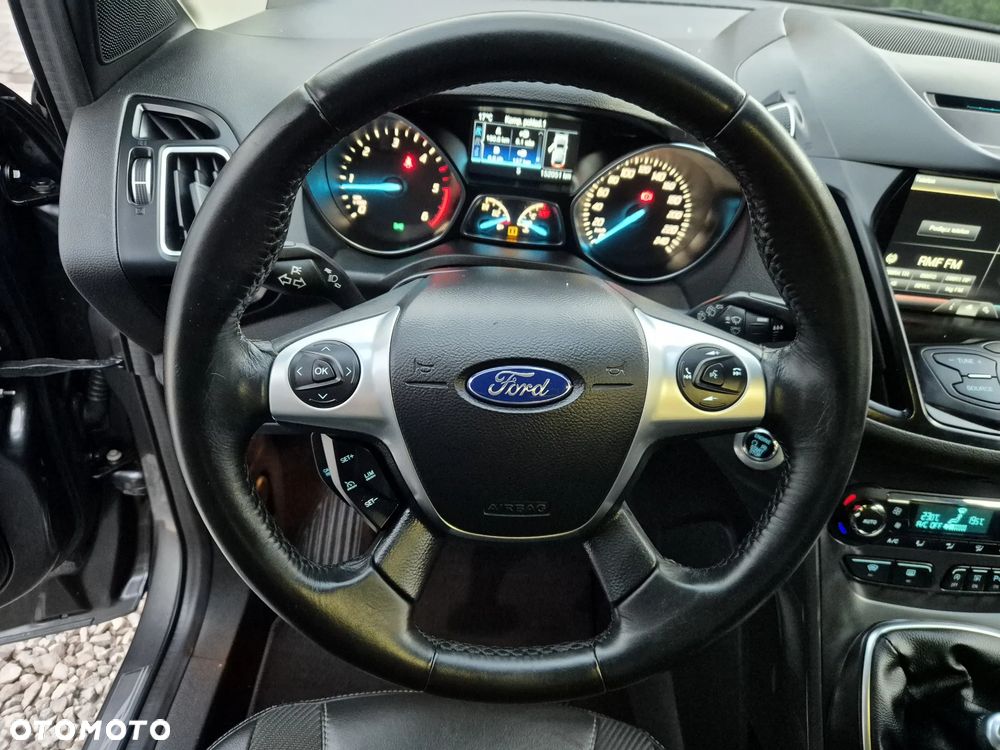 Ford Kuga 2.0 TDCi 2x4 Titanium - 25