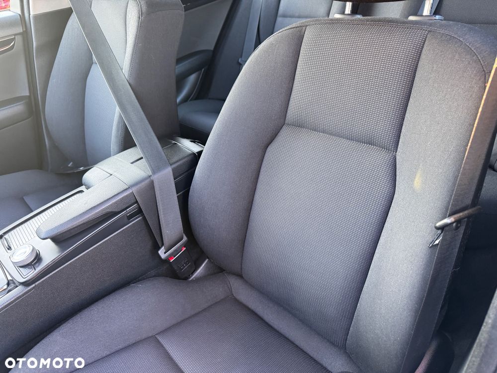 Mercedes-Benz Klasa C 220 CDI DPF Automatik Elegance - 23