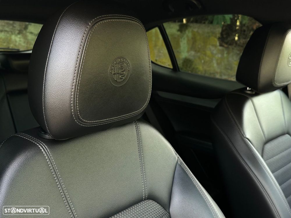 Alfa Romeo Stelvio 2.2 D Sprint Q4 AT8 - 28